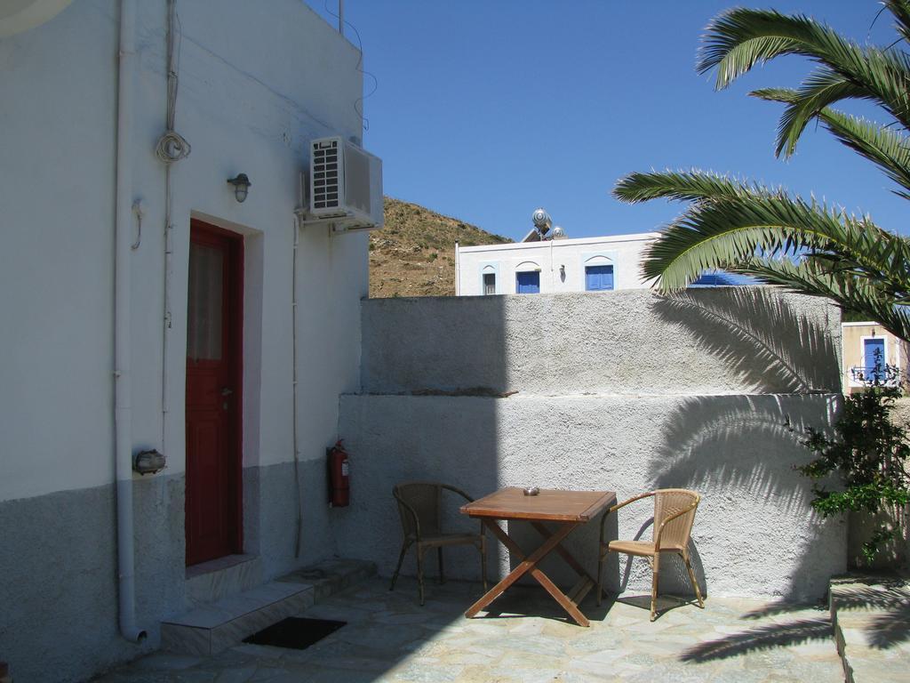 Anna Studios Katapola Exterior photo